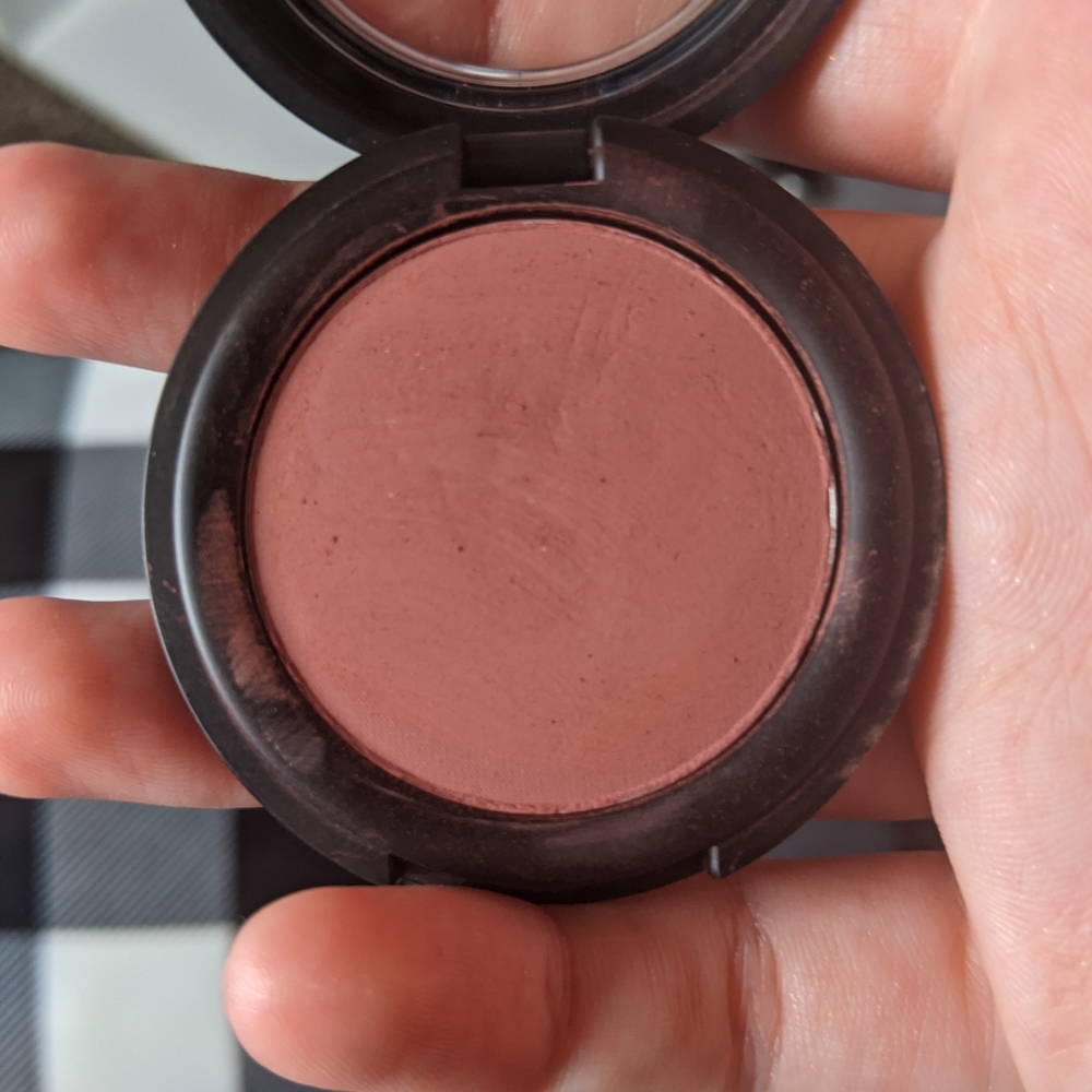 Kat von D lolita single eyeshadow